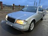 Mercedes-Benz C 200 1994 года за 2 350 000 тг. в Астана