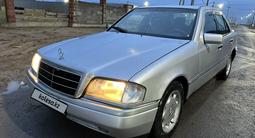 Mercedes-Benz C 200 1994 года за 2 350 000 тг. в Астана