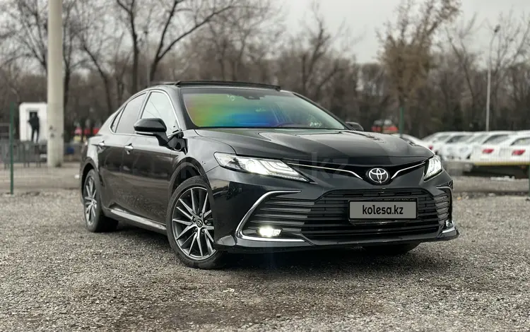 Toyota Camry 2022 годаүшін13 150 000 тг. в Алматы