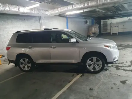 Toyota Highlander 2012 года за 14 000 000 тг. в Усть-Каменогорск – фото 6