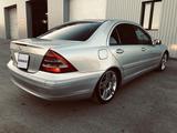 Mercedes-Benz C 200 2001 годаүшін4 300 000 тг. в Актобе – фото 5