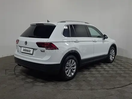 Volkswagen Tiguan 2017 года за 10 290 000 тг. в Алматы – фото 5