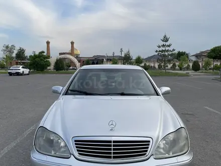 Mercedes-Benz S 320 2001 года за 3 500 000 тг. в Тараз – фото 2