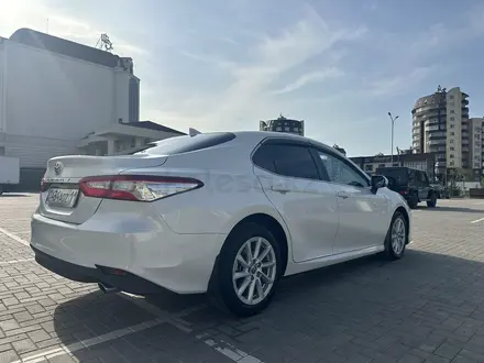 Toyota Camry 2021 года за 14 000 000 тг. в Алматы – фото 6