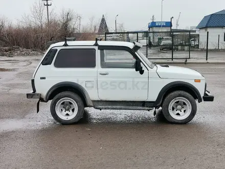 ВАЗ (Lada) Lada 2121 1999 года за 2 000 000 тг. в Астана