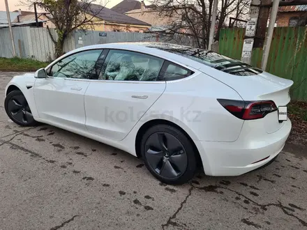 Tesla Model 3 2021 года за 18 850 000 тг. в Алматы – фото 25