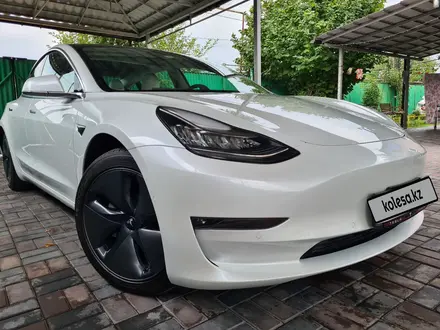 Tesla Model 3 2021 года за 18 850 000 тг. в Алматы