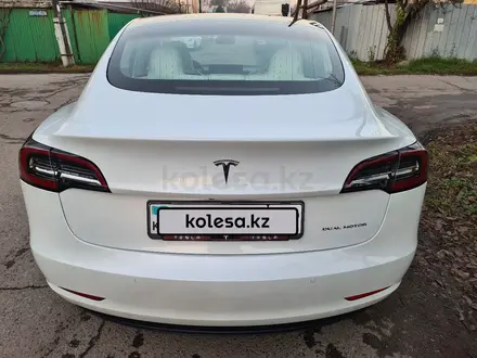 Tesla Model 3 2021 года за 18 850 000 тг. в Алматы – фото 16
