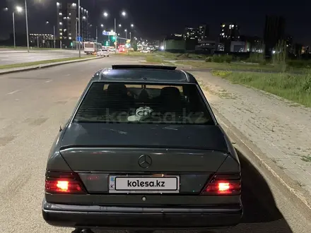 Mercedes-Benz E 230 1989 года за 1 100 000 тг. в Астана – фото 20