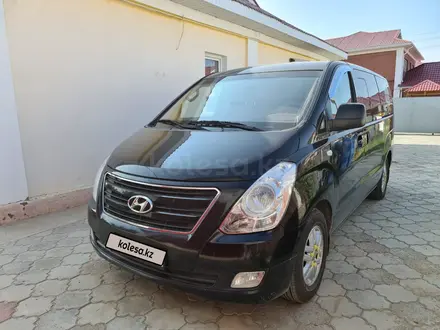 Hyundai Starex 2017 года за 10 900 000 тг. в Атырау – фото 2