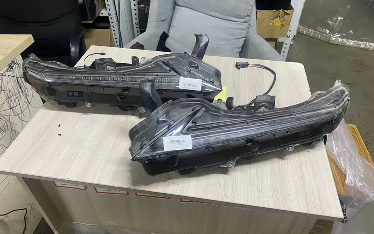 Передние повторитель поворота (фары) Lexus NX за 100 000 тг. в Алматы