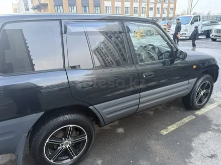 Toyota RAV4 1995 года за 2 700 000 тг. в Алматы – фото 2