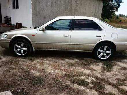 Toyota Camry 1998 года за 2 600 000 тг. в Талдыкорган – фото 4