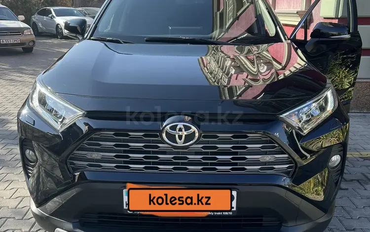 Toyota RAV4 2020 года за 13 500 000 тг. в Алматы