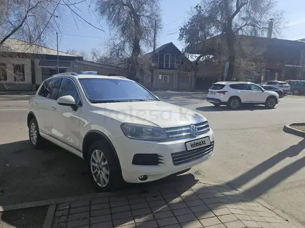 Volkswagen Touareg 2011 года за 10 500 000 тг. в Алматы – фото 4