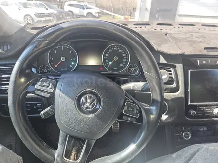 Volkswagen Touareg 2011 года за 10 500 000 тг. в Алматы – фото 9