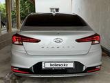 Hyundai Elantra 2018 годаүшін8 200 000 тг. в Шымкент – фото 2