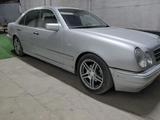 Mercedes-Benz E 230 1997 года за 2 800 000 тг. в Кызылорда – фото 3