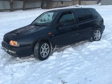 Volkswagen Golf 1993 года за 1 200 000 тг. в Есик