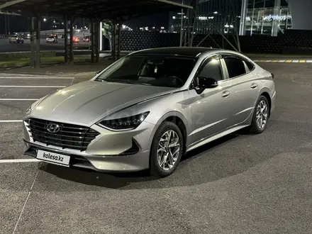 Hyundai Sonata 2022 года за 12 500 000 тг. в Алматы