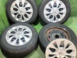 Шины и железный диск с колпаком Nissan 195/65R15 5/114, 3 ЦО67, 1 за 120 000 тг. в Алматы
