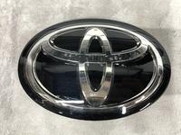 Эмблема (значок) Toyota за 45 000 тг. в Алматы