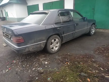 Mercedes-Benz E 200 1992 года за 1 100 000 тг. в Талдыкорган – фото 7