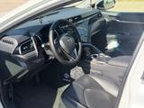 Toyota Camry 2020 года за 14 000 000 тг. в Алматы – фото 5