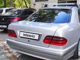 Mercedes-Benz E 320 2001 года за 5 300 000 тг. в Караганда – фото 5