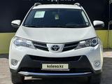 Toyota RAV4 2013 года за 10 590 000 тг. в Актобе – фото 2