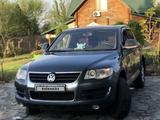 Volkswagen Touareg 2008 года за 7 500 000 тг. в Алматы