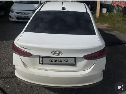 Hyundai Solaris 2020 года за 8 000 000 тг. в Петропавловск – фото 5