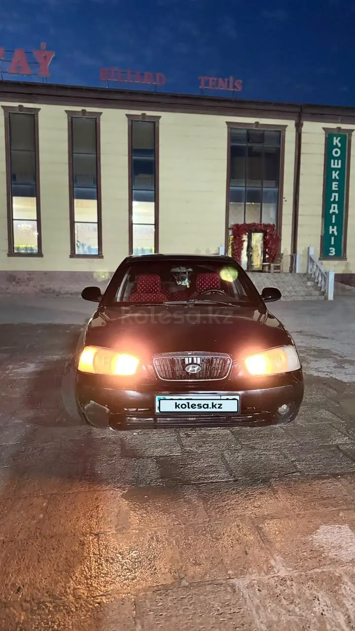Hyundai Elantra, 2000