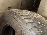 Комплект шин 265/60/R18 Nokian Hakkapeliitta 8 зимнии шипованные. за 220 000 тг. в Алматы