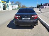 Toyota Camry 2014 годаүшін8 000 000 тг. в Семей – фото 3