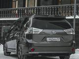 Минивэн Toyota Sienna! Выезд РК! Без водителя! в Астана – фото 2