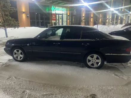 Mercedes-Benz E 280 1998 года за 2 700 000 тг. в Астана – фото 10