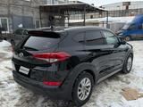 Hyundai Tucson 2018 года за 6 500 000 тг. в Уральск – фото 2