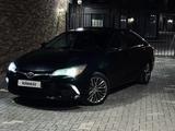 Toyota Camry 2015 года за 8 500 000 тг. в Атырау