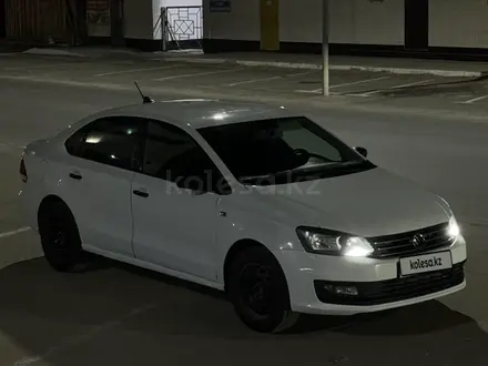 Volkswagen Polo 2018 года за 3 000 000 тг. в Атырау – фото 3