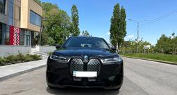 BMW iX 2022 года за 39 500 000 тг. в Алматы – фото 2