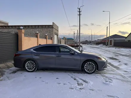 Lexus ES 350 2019 года за 26 000 000 тг. в Атырау – фото 6