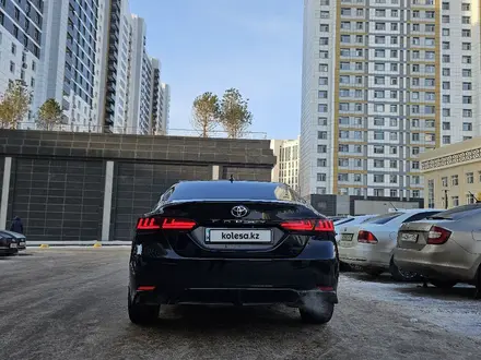 Toyota Camry 2019 года за 13 000 000 тг. в Астана – фото 5