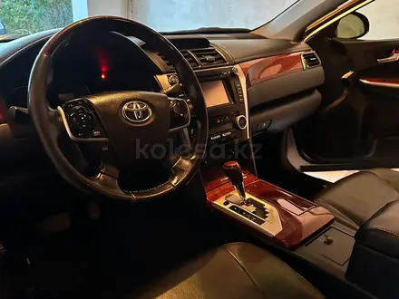 Toyota Camry 2012 года за 10 400 000 тг. в Атырау – фото 8