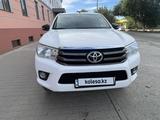 Toyota Hilux 2016 года за 13 800 000 тг. в Актобе – фото 3