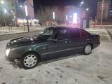 Mercedes-Benz E 320 1996 года за 2 000 000 тг. в Атырау – фото 4