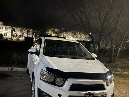 Chevrolet Aveo 2013 года за 3 550 000 тг. в Караганда – фото 4