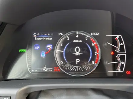 Lexus ES 300h 2023 года за 30 000 000 тг. в Алматы