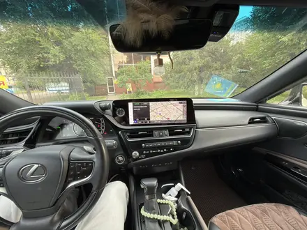 Lexus ES 300h 2023 года за 30 000 000 тг. в Алматы – фото 2