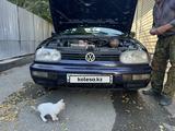 Volkswagen Golf 1998 годаfor1 700 000 тг. в Талдыкорган